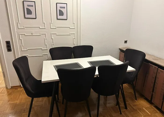 Sleep & Parking Am Airport Ratingen