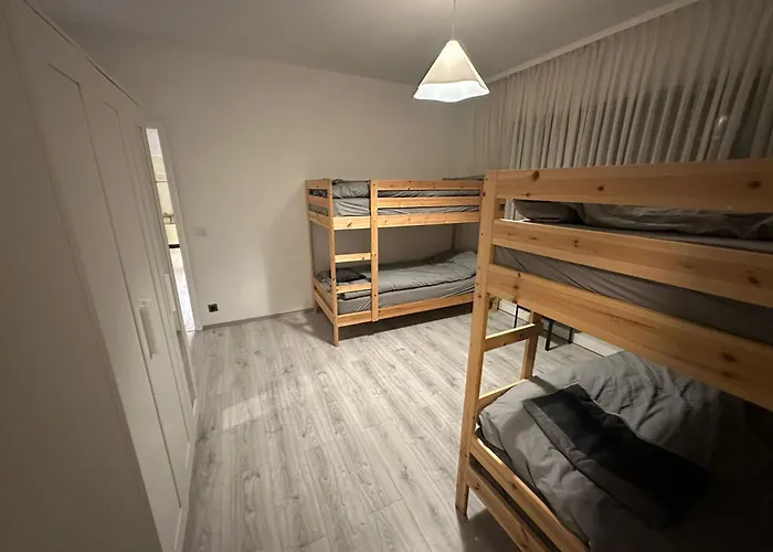 Sleep & Parking Am Airport *